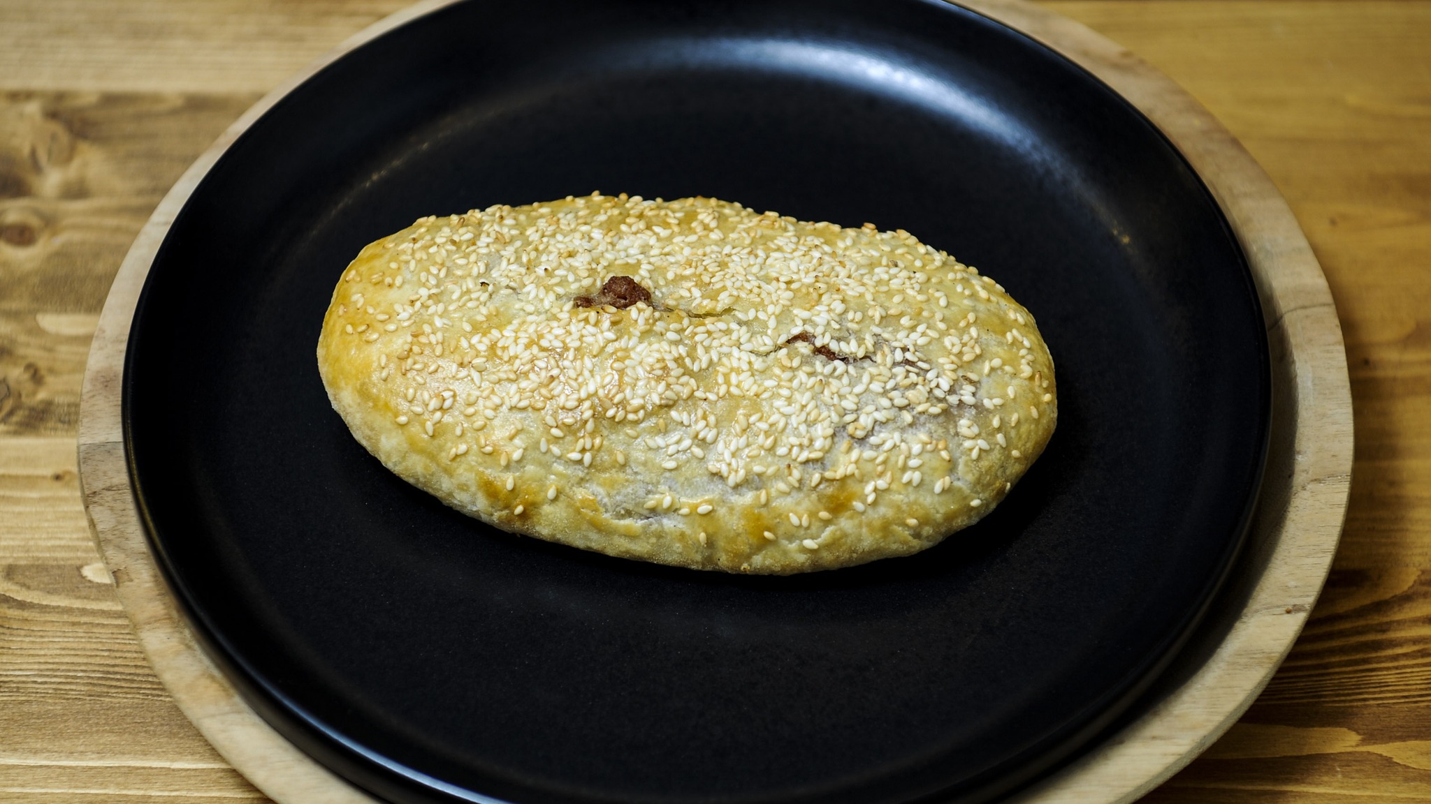 lobiani-with-sesame